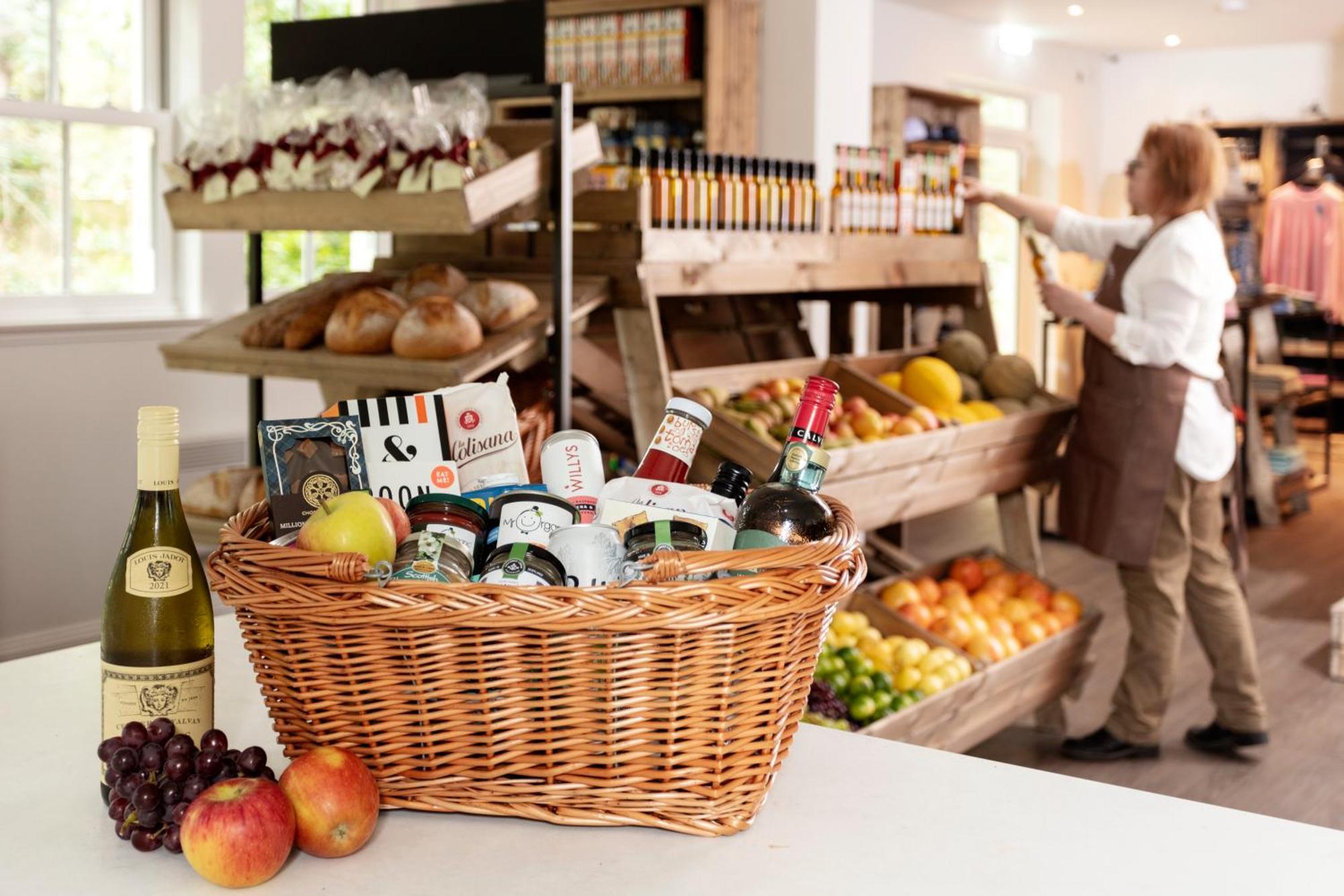 Schloss Roxburghe, Part Of Destination By Hyatt Dış mekan fotoğraf A typical shopping basket