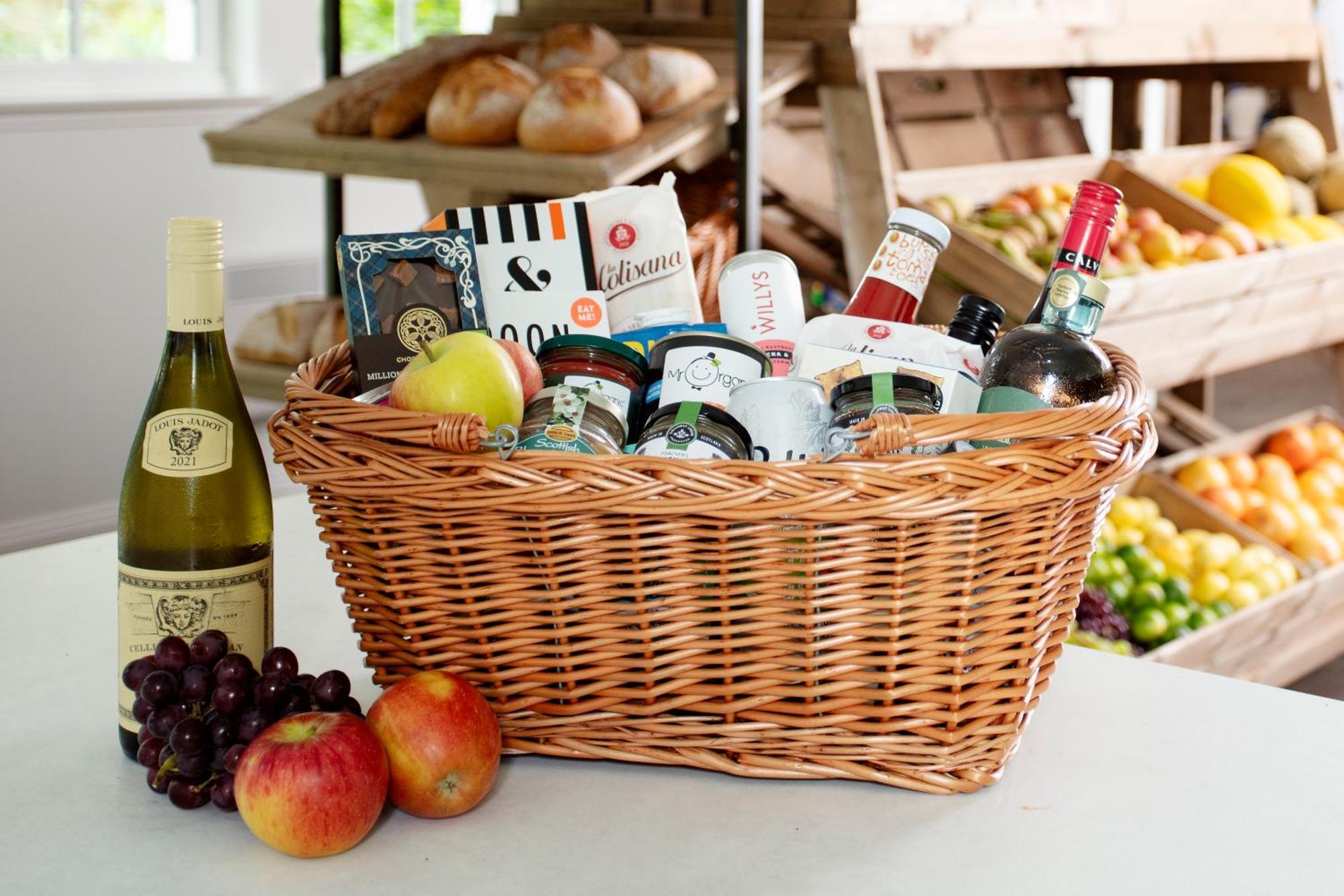Schloss Roxburghe, Part Of Destination By Hyatt Dış mekan fotoğraf A picnic basket