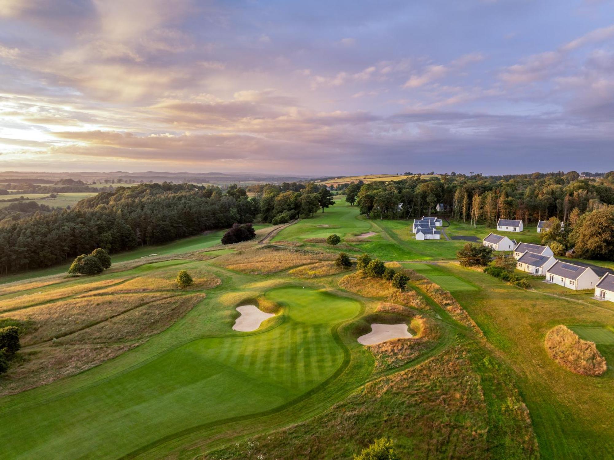 Schloss Roxburghe, Part Of Destination By Hyatt Dış mekan fotoğraf The 18th hole at the Old Golf Course